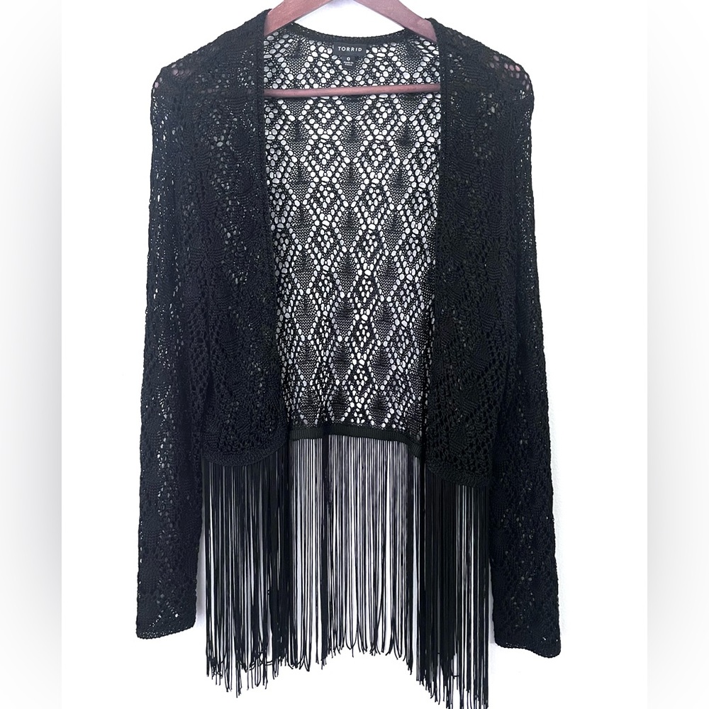 Torrid Short Sleeve Crochet Open Front Black Fringe Top Kimono Jacket Size 0/L
